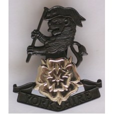 Yorkshire Regiment cap badge 