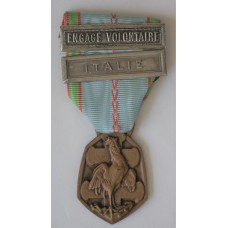WWII War Commemorative Medal with bars "Engage Volontaire" and "Italie" 