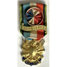 1870-71 Franco-Prussian War veterans medal in gilded bronze with bar and rosette