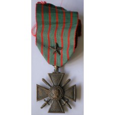 1914-18 WWI Croix de Guerre, with bronze star on ribbon 