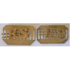 Royal Scots (The Royal Regiment) shoulder badges
