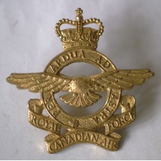 Royal Canadian Air Force badge with screw post reverse fittings