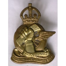 Q Service Corps cap badge 