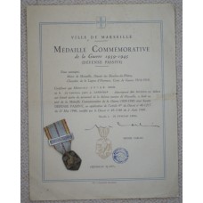 WWII War Commemorative Medal with "Defense Passive" bar and original award certificate from Marseille 