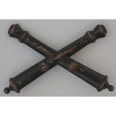 Field Artillery post 1907 officer's collar badge 