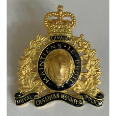 Royal Canadian Mounted Police cap badge 1974-78 