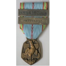 WWII War Commemorative Medal with bars "Engage Volontaire" and "Liberation" 