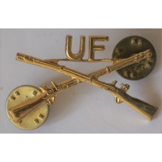 Infantry Regiment officer's collar badge, UF