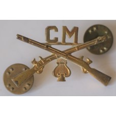 Infantry Band officer's collar badge, CM