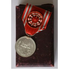 Japanese Red Cross Special Member's Medal in case of issue 