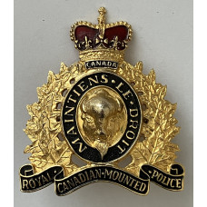 Royal Canadian Mounted Police cap badge